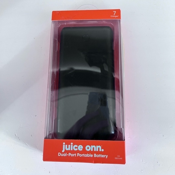 NWT juice onn. Dual-Port Power Delivery Portable Battery, 7x Charge, Black - Picture 3 of 8